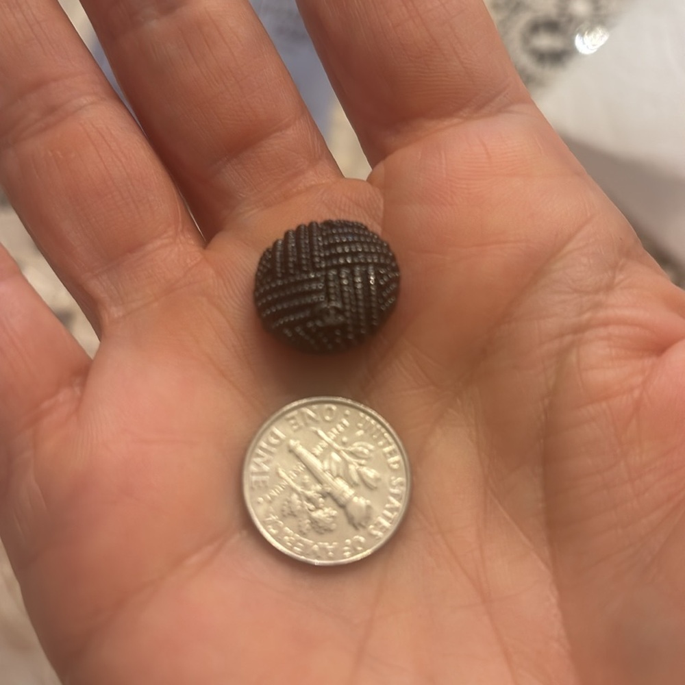 Chanel Buttons - Picture 7 of 7